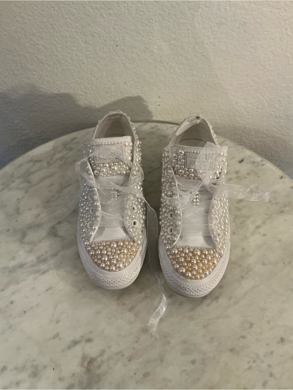 CONVERSE ALL STAR Women's White Sneakers with Pearl Embellishments Size Wm 8.5